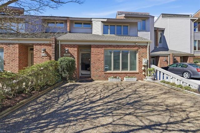 3961 Ocean Hills CT, Virginia Beach, VA 23451