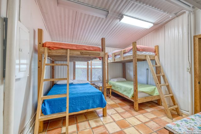 711 Mariposa Avenue, Concan, TX 78801