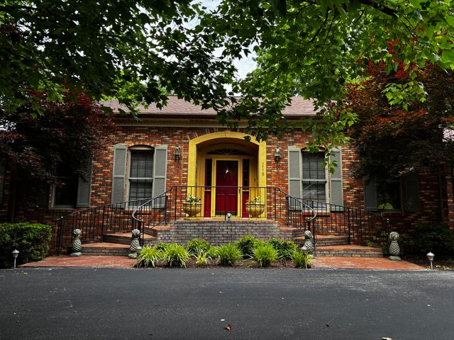 1119 Deer Haven Drive, Frankfort, KY 40601