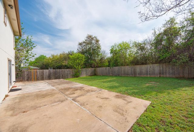 230 San Felipe DR, Kyle, TX 78640