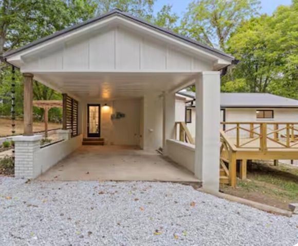 2422 Corral Road, Signal Mountain, TN 37377