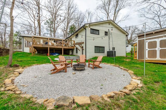 2422 Corral Road, Signal Mountain, TN 37377