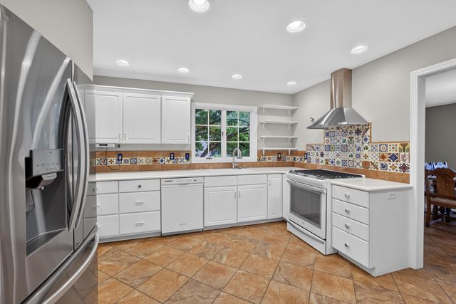 1308 VINTAGE DR, Columbia, MO 65203