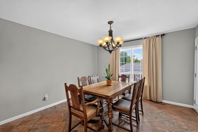 1308 VINTAGE DR, Columbia, MO 65203