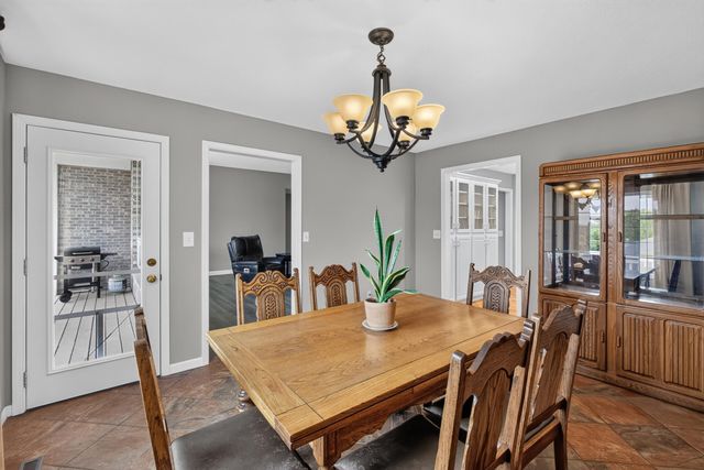 1308 VINTAGE DR, Columbia, MO 65203