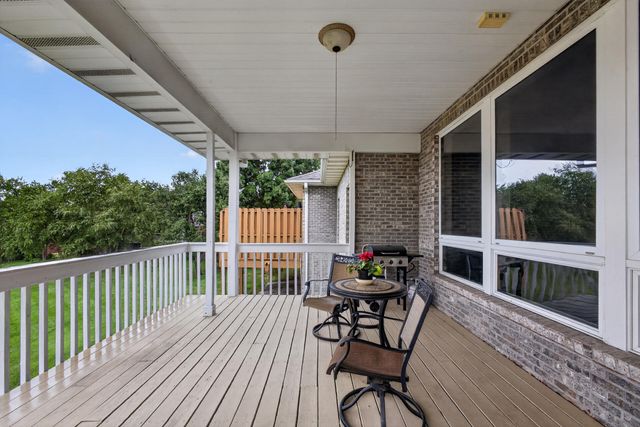 1308 VINTAGE DR, Columbia, MO 65203