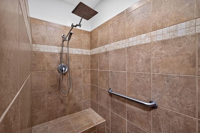 1308 VINTAGE DR, Columbia, MO 65203