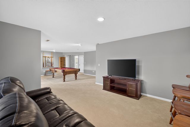 1308 VINTAGE DR, Columbia, MO 65203