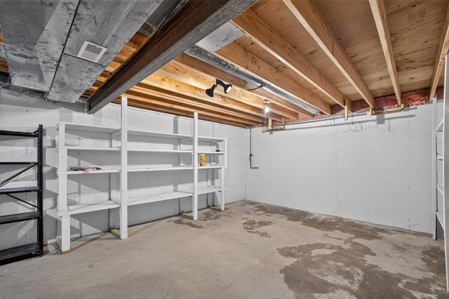 1308 VINTAGE DR, Columbia, MO 65203