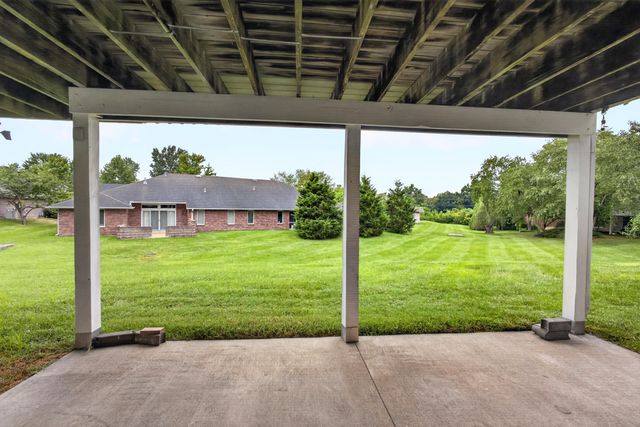 1308 VINTAGE DR, Columbia, MO 65203