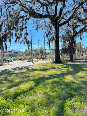 727 KINGSLEY Avenue, Orange Park, FL 32073