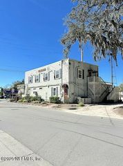 727 KINGSLEY Avenue, Orange Park, FL 32073