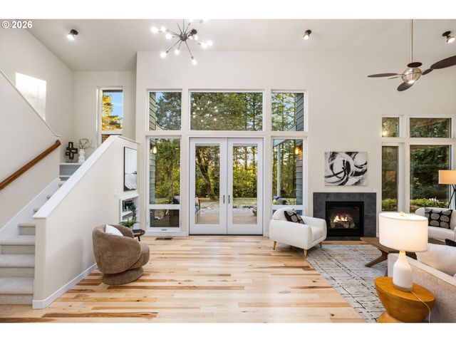9342 Nw SKYLINE Blvd, Portland, OR 97231