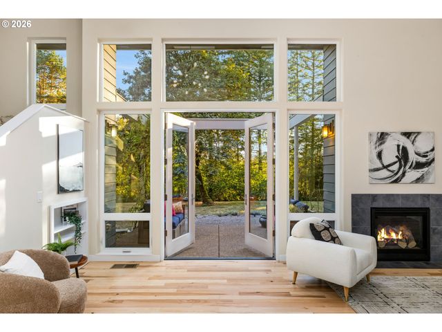 9342 Nw SKYLINE Blvd, Portland, OR 97231