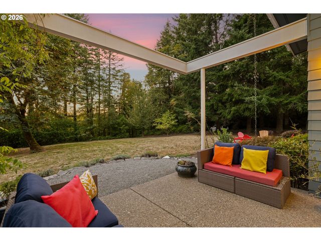 9342 Nw SKYLINE Blvd, Portland, OR 97231