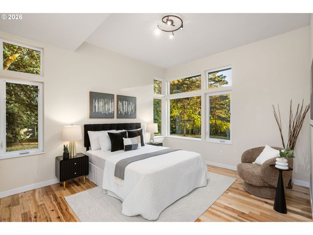 9342 Nw SKYLINE Blvd, Portland, OR 97231