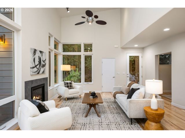 9342 Nw SKYLINE Blvd, Portland, OR 97231