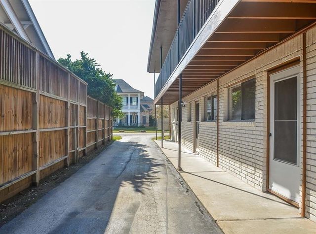 427 W 17th Street 8, Houston, TX 77008