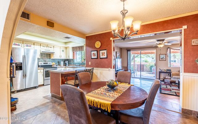 2031 S Santa Carla Drive, Green Valley, AZ 85614