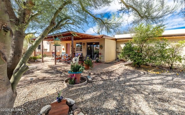 2031 S Santa Carla Drive, Green Valley, AZ 85614