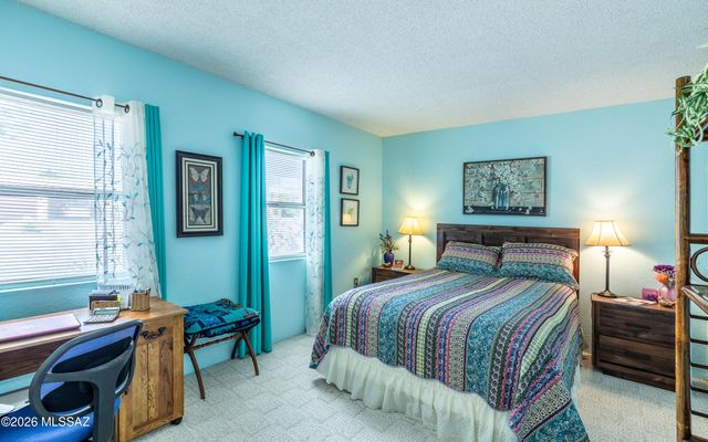 2031 S Santa Carla Drive, Green Valley, AZ 85614