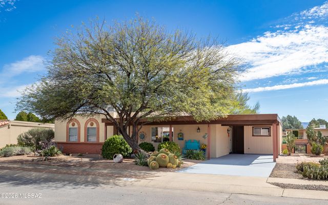 2031 S Santa Carla Drive, Green Valley, AZ 85614