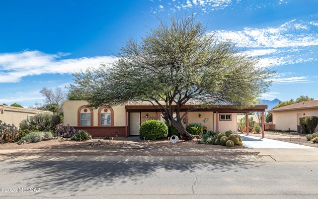 2031 S Santa Carla Drive, Green Valley, AZ 85614