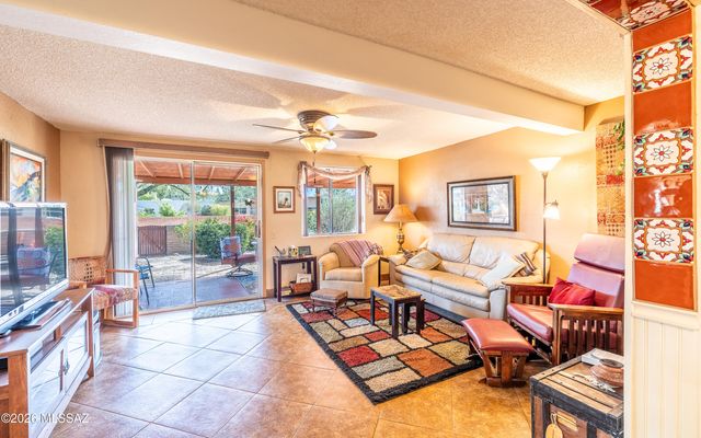 2031 S Santa Carla Drive, Green Valley, AZ 85614