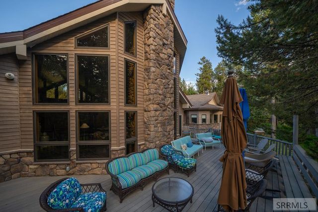 3884 Bill's Loop North Road, Island Park, ID 83429