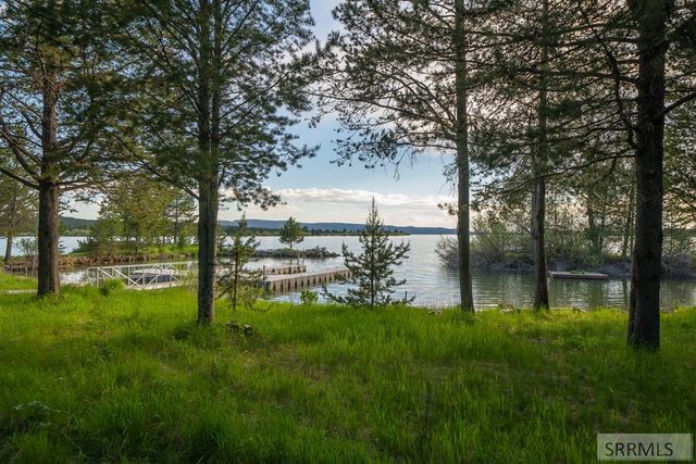 3884 Bill's Loop North Road, Island Park, ID 83429