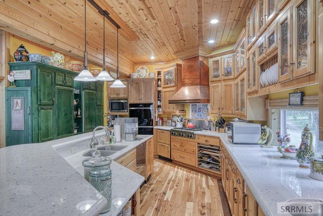 3884 Bill's Loop North Road, Island Park, ID 83429