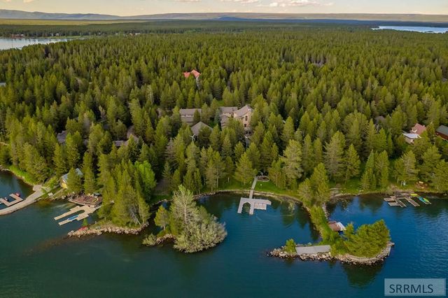 3884 Bill's Loop North Road, Island Park, ID 83429