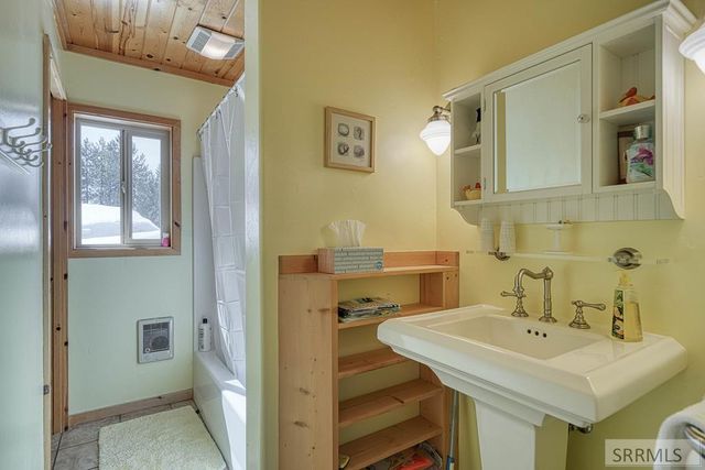 3884 Bill's Loop North Road, Island Park, ID 83429