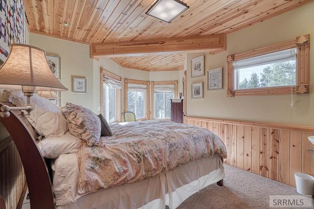 3884 Bill's Loop North Road, Island Park, ID 83429