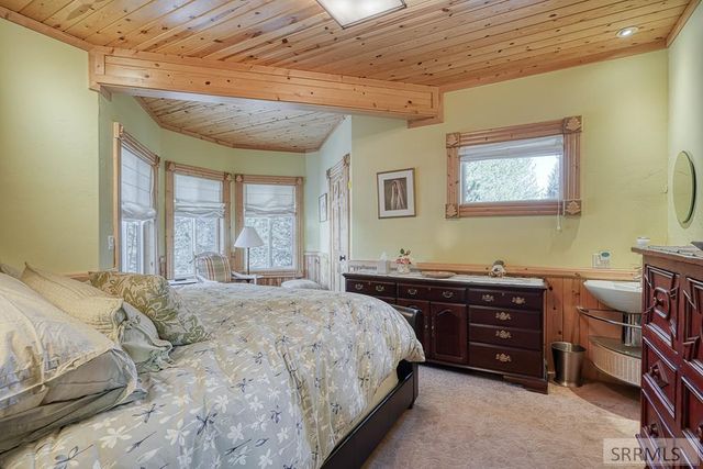 3884 Bill's Loop North Road, Island Park, ID 83429