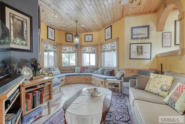 3884 Bill's Loop North Road, Island Park, ID 83429