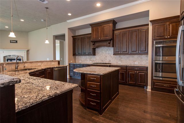 98 N Braided Branch Drive, Tomball, TX 77375