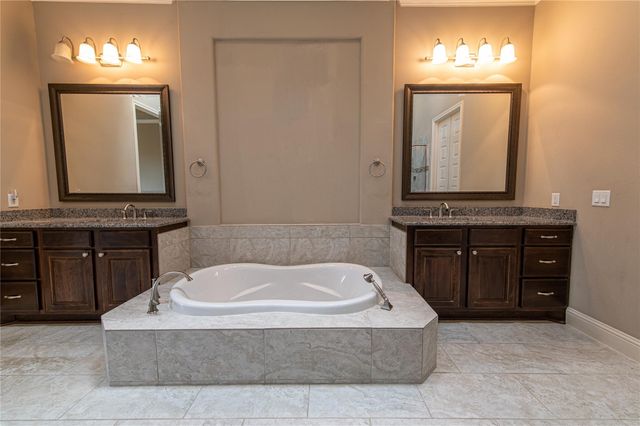 98 N Braided Branch Drive, Tomball, TX 77375