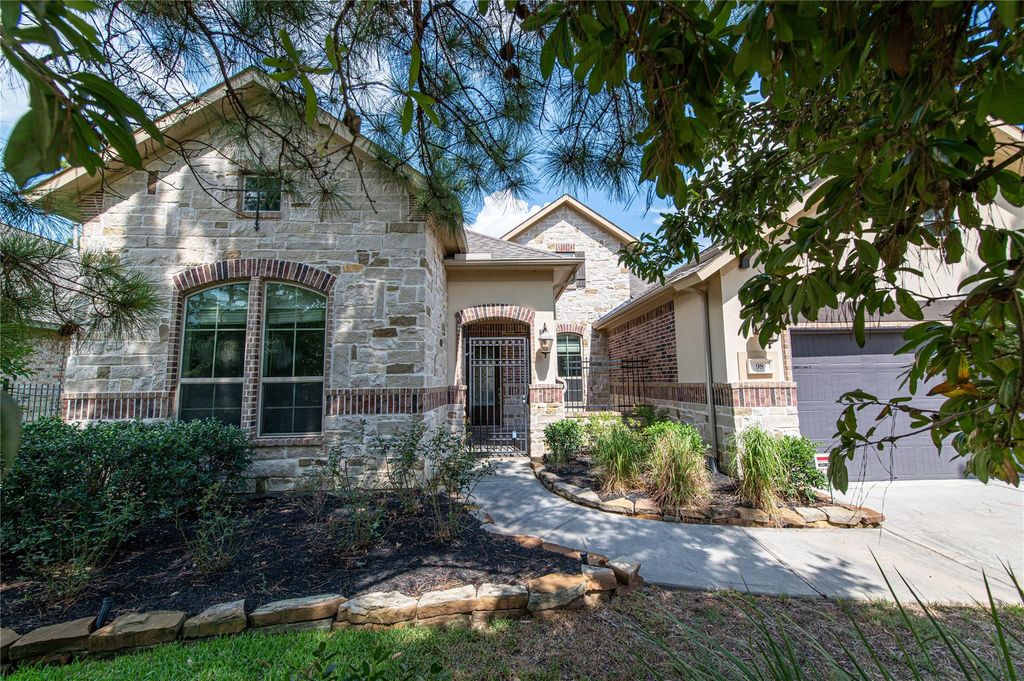 98 N Braided Branch Drive, Tomball, TX 77375