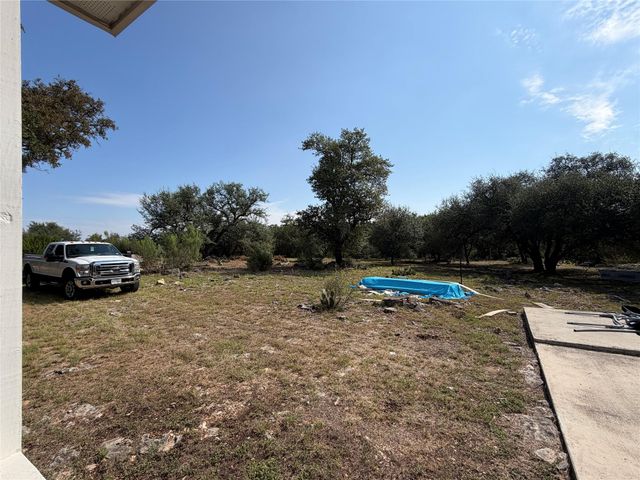 879 Lonesome TRL, Driftwood, TX 78619