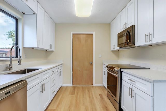 3020 DIVISION STREET, Oviedo, FL 32765