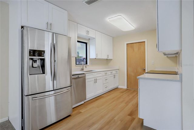3020 DIVISION STREET, Oviedo, FL 32765