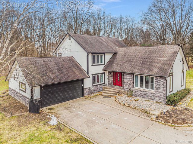 3638 Deer Run Drive, Brighton Township, MI 48114