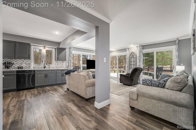 3638 Deer Run Drive, Brighton Township, MI 48114