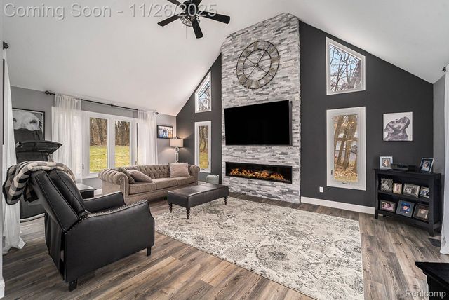 3638 Deer Run Drive, Brighton Township, MI 48114