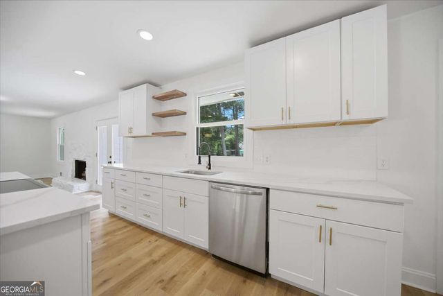 1073 Grayson Parkway, Grayson, GA 30017