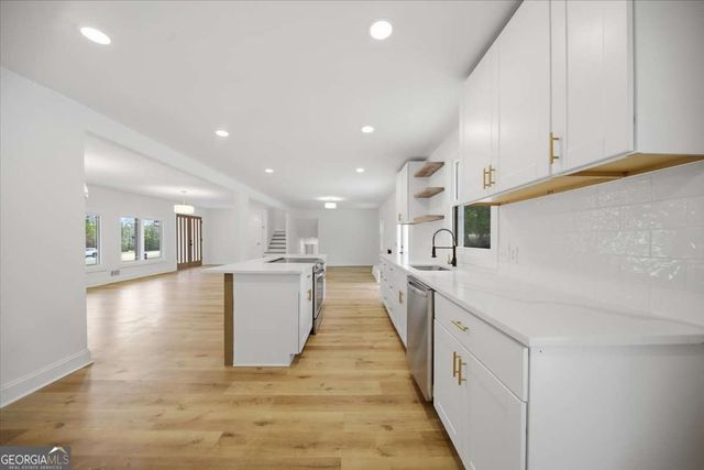 1073 Grayson Parkway, Grayson, GA 30017