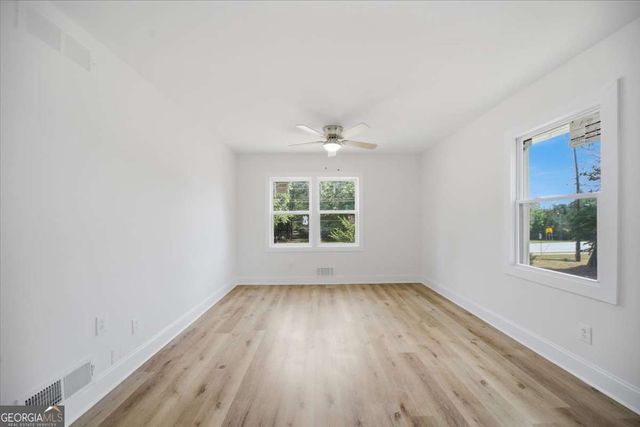 1073 Grayson Parkway, Grayson, GA 30017