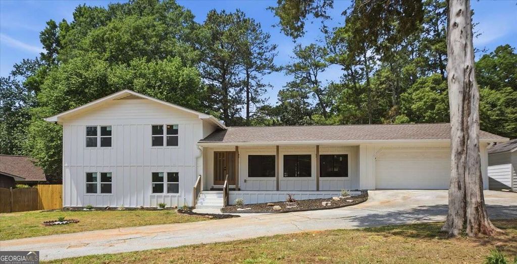 1073 Grayson Parkway, Grayson, GA 30017