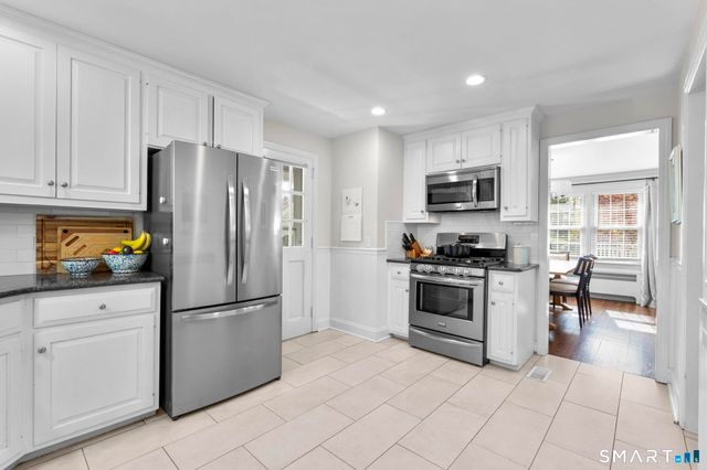 2032 North Benson Road, Fairfield, CT 06824